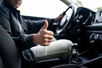 Ventajas de alquilar un coche con conductor en Madrid